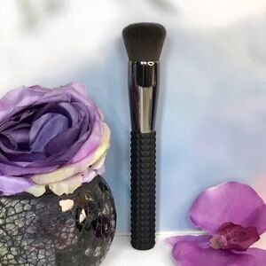 Laruce LR322 KABUKI Foundation Brush in Black Pro Luxury Quality Synthetic *BNIP